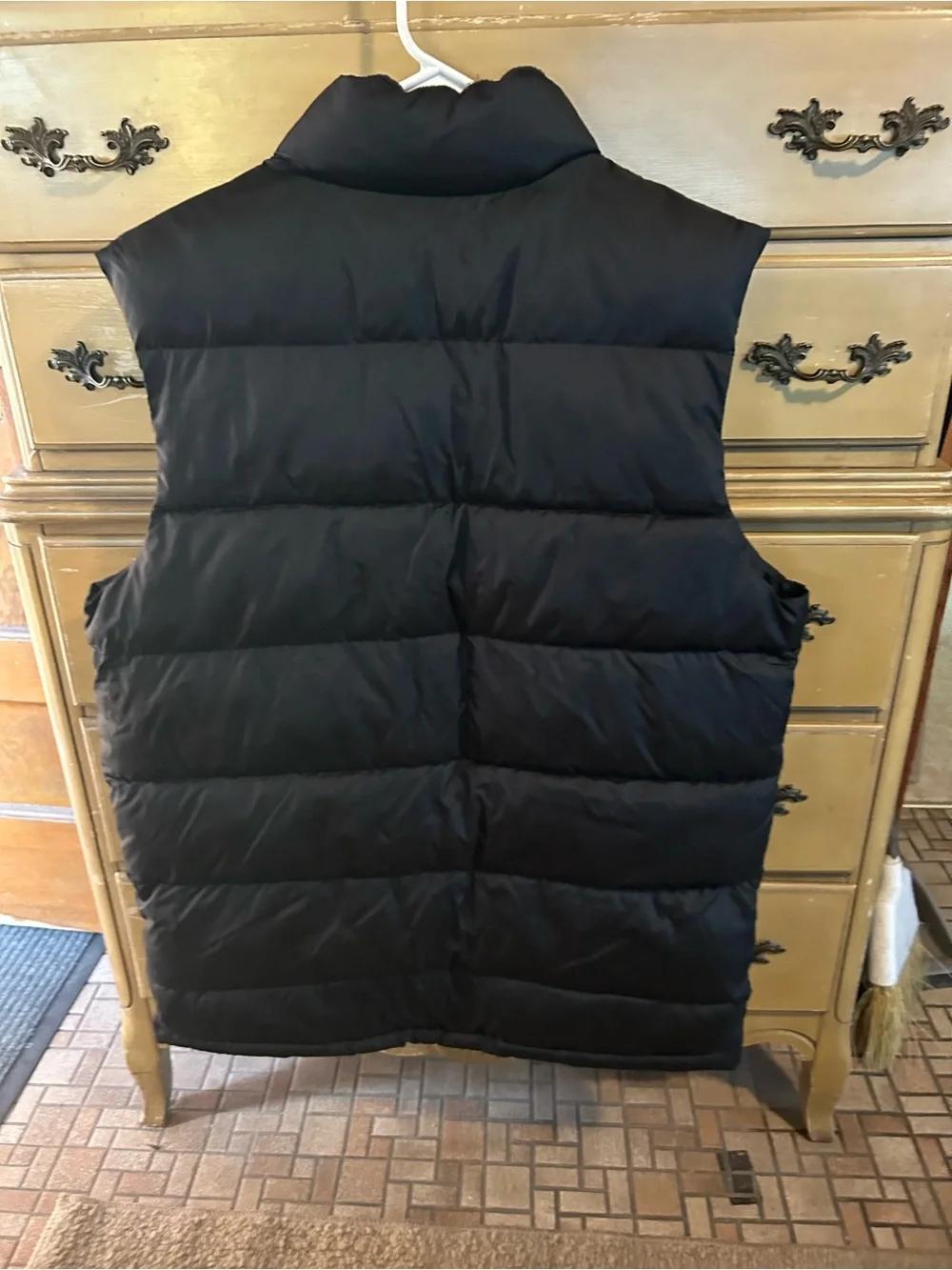 Man’s Old Navy  Black Quilted Puffer Vest